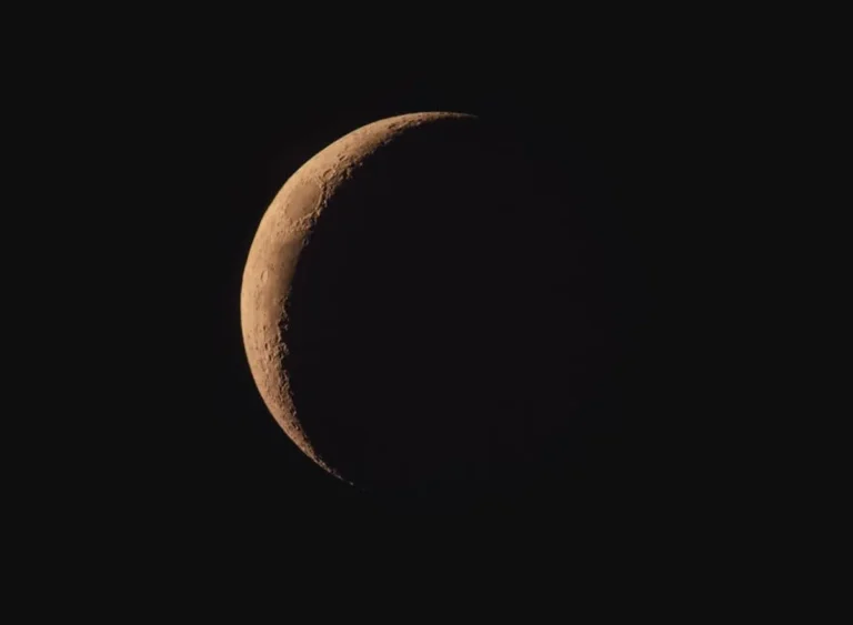 Why moon phases Are Trending Right Now